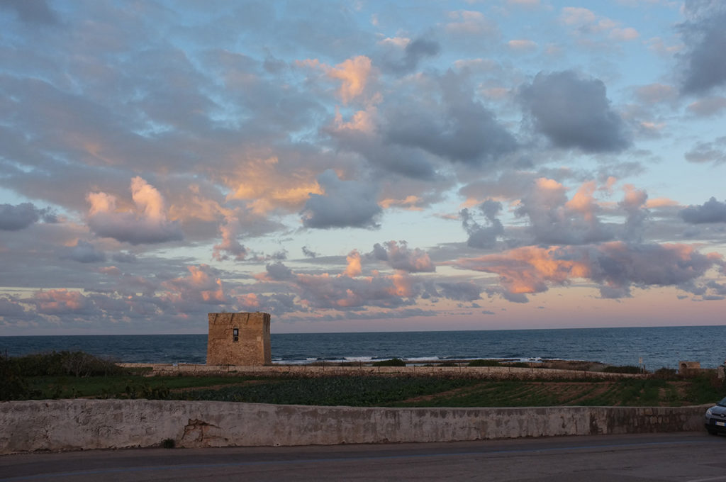Nuvole_al_tramonto_sul_mare