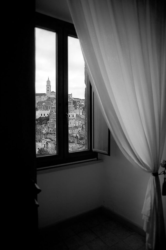 Sassi dalla finestra